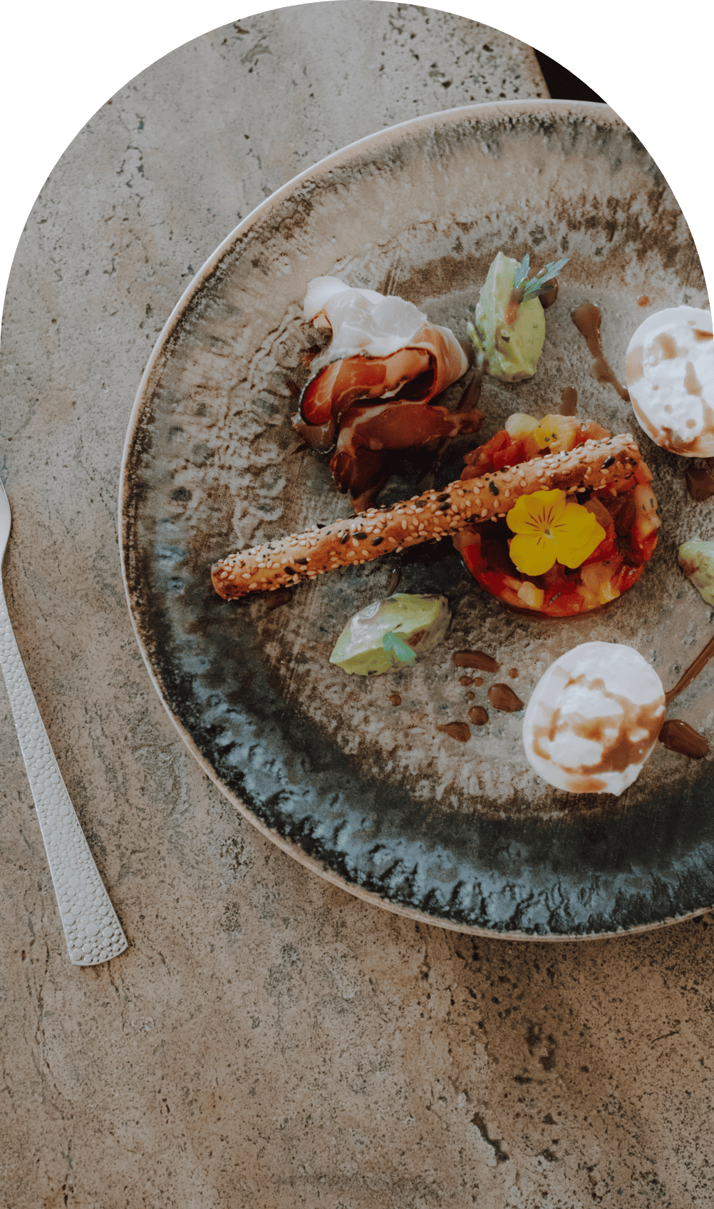 assiette-tomates-burrata-restaurant-evian-au-jardin-eden